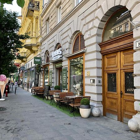 Real Deluxe Next To Danube Apartamento Budapeste Exterior foto