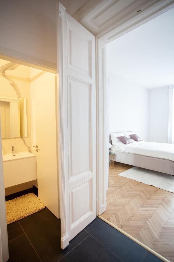 Real Deluxe Next To Danube Apartamento Budapeste Exterior foto