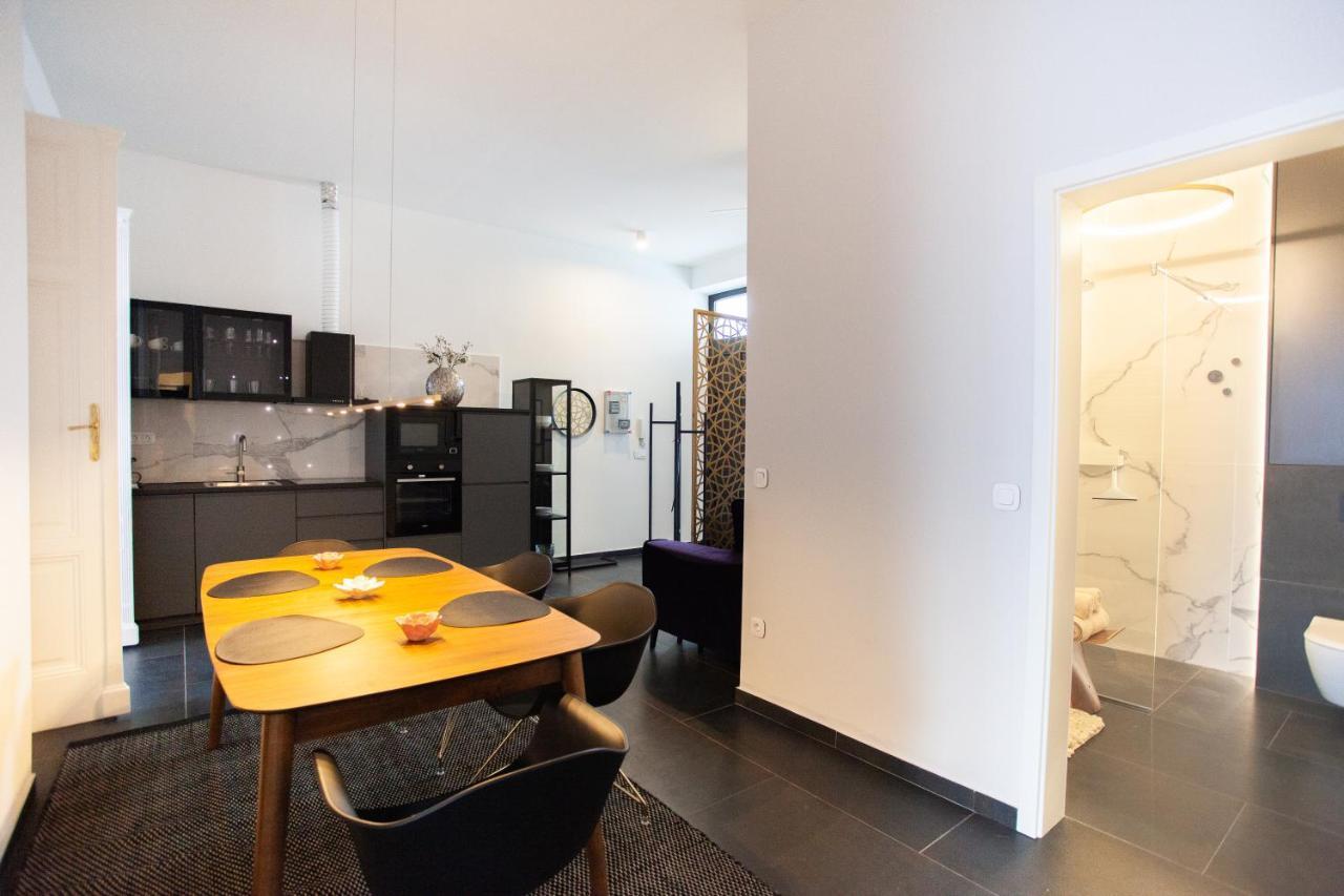 Real Deluxe Next To Danube Apartamento Budapeste Exterior foto